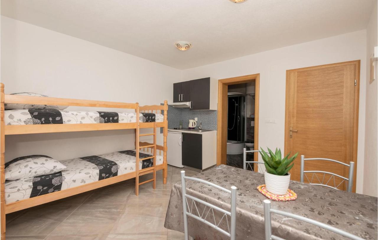 Beautiful Apartment In Krvavica With Kitchen Exteriör bild